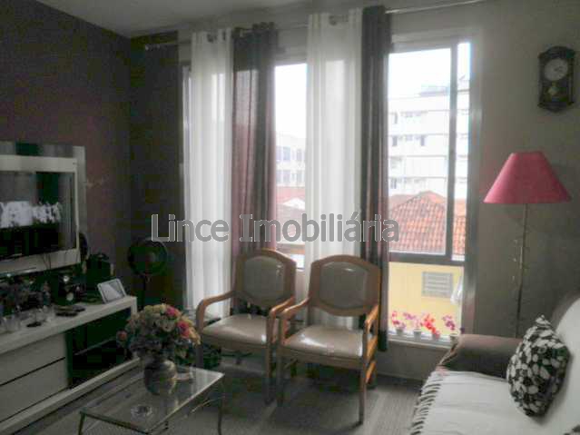 Apartamento à venda com 2 quartos, 75m² - Foto 3