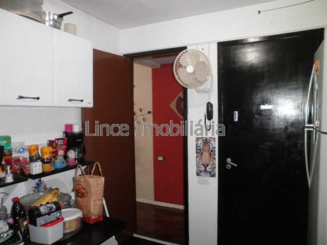 Apartamento à venda com 2 quartos, 75m² - Foto 14