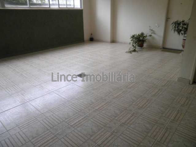 Apartamento à venda com 2 quartos, 75m² - Foto 20