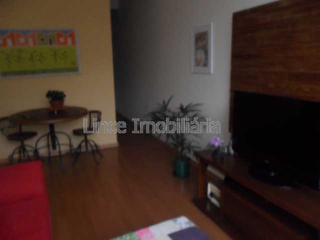 Apartamento à venda com 2 quartos, 67m² - Foto 4