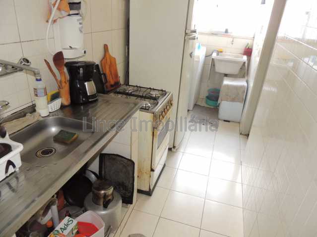 Apartamento à venda com 2 quartos, 75m² - Foto 19