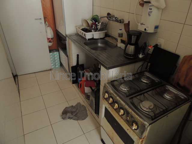 Apartamento à venda com 2 quartos, 75m² - Foto 20