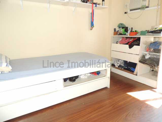 Apartamento à venda com 2 quartos, 75m² - Foto 12