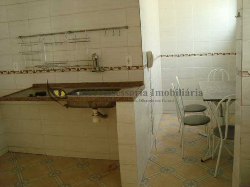 Apartamento à venda com 2 quartos, 65m² - Foto 12