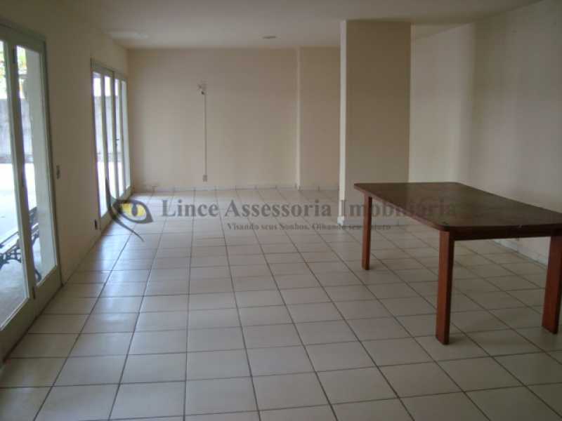 Apartamento à venda com 2 quartos, 65m² - Foto 17