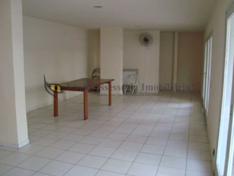 Apartamento à venda com 2 quartos, 65m² - Foto 18