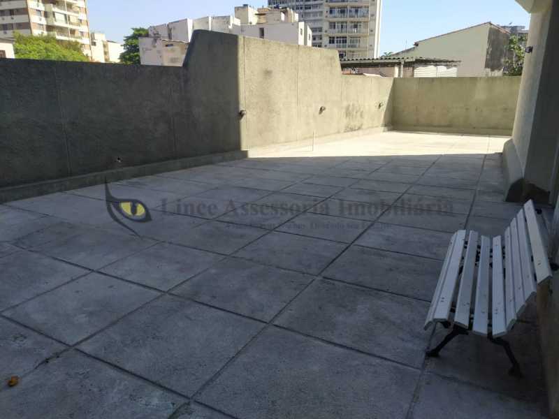 Apartamento à venda com 2 quartos, 65m² - Foto 21