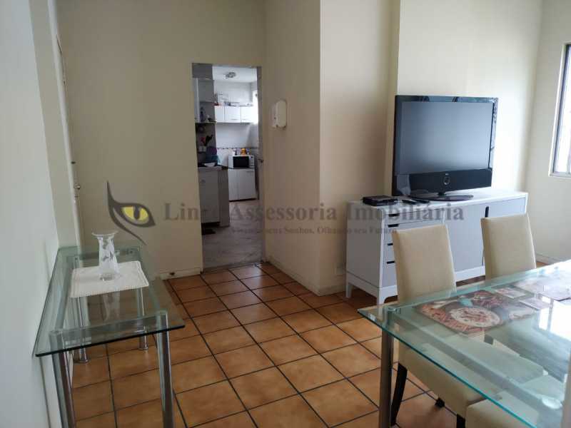 Apartamento à venda com 2 quartos, 65m² - Foto 2