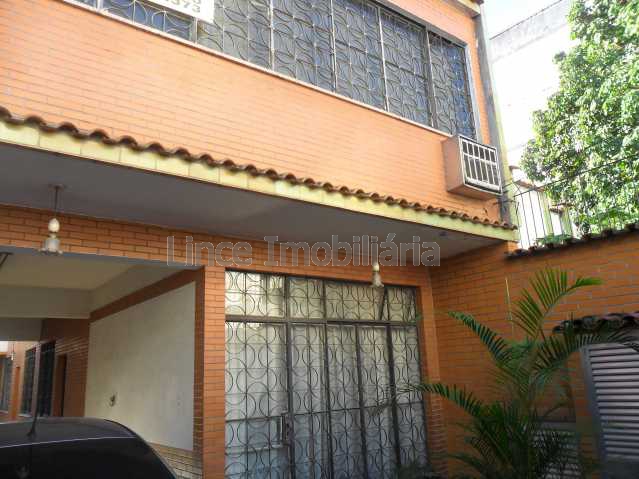 Casa à venda com 6 quartos, 200m² - Foto 22