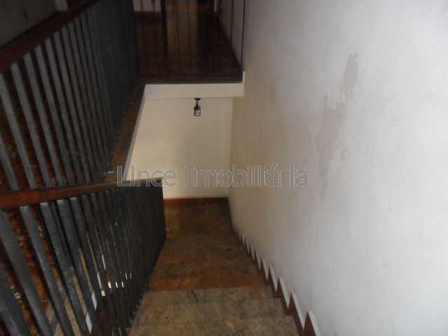 Casa à venda com 6 quartos, 200m² - Foto 28