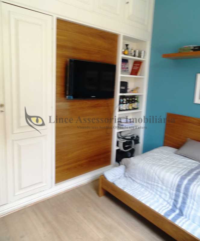 Apartamento à venda com 4 quartos, 142m² - Foto 8