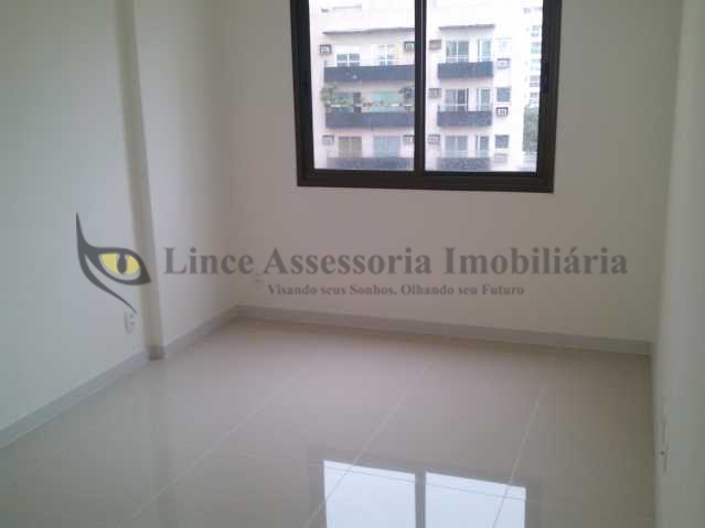 Apartamento à venda com 3 quartos, 130m² - Foto 11