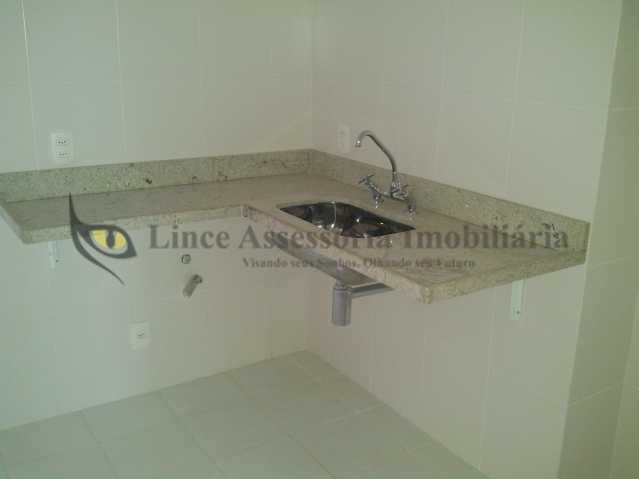 Apartamento à venda com 3 quartos, 130m² - Foto 19