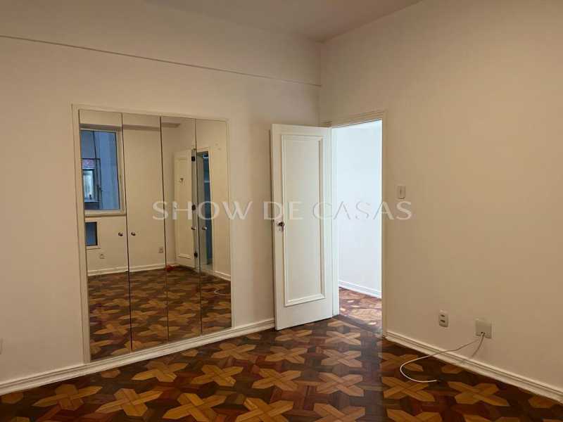 Apartamento à venda com 3 quartos, 130m² - Foto 9