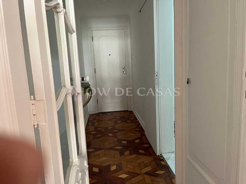 Apartamento à venda com 3 quartos, 130m² - Foto 13