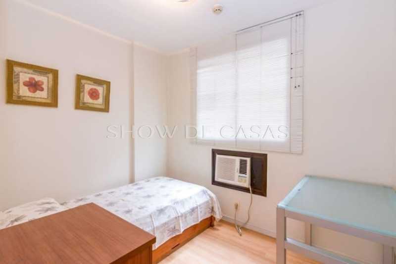 Apartamento à venda com 2 quartos, 68m² - Foto 11