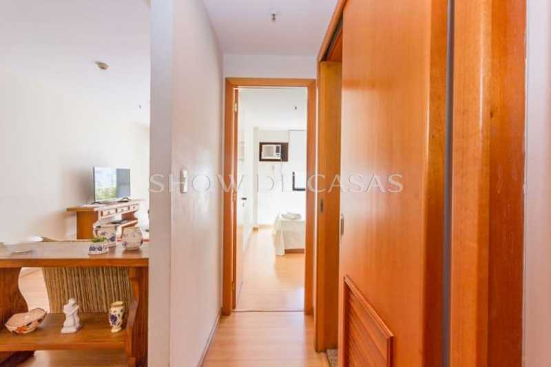 Apartamento à venda com 2 quartos, 68m² - Foto 5