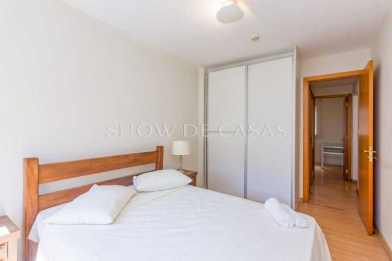 Apartamento à venda com 2 quartos, 68m² - Foto 8