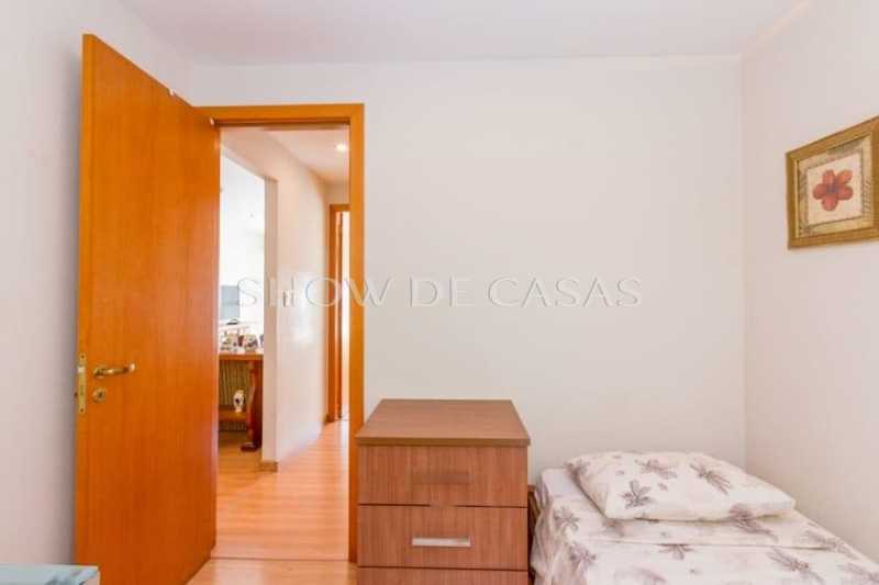 Apartamento à venda com 2 quartos, 68m² - Foto 12