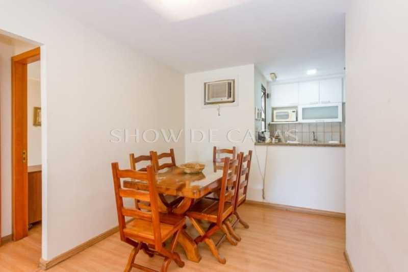 Apartamento à venda com 2 quartos, 68m² - Foto 3