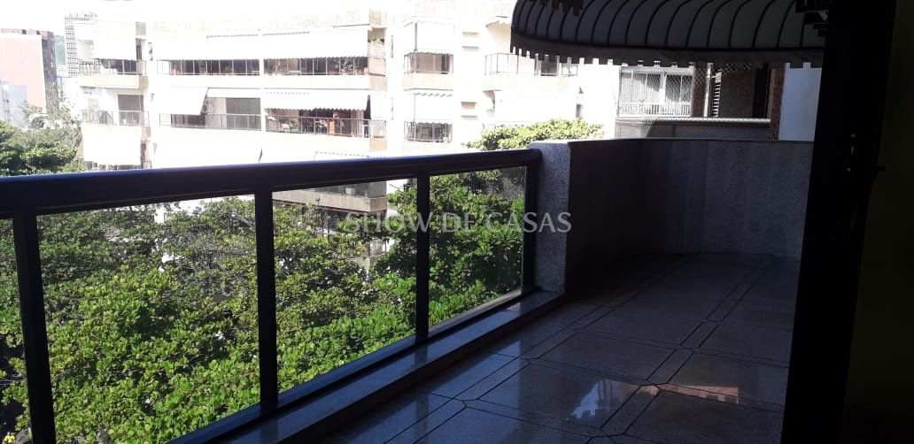 Cobertura à venda com 3 quartos, 300m² - Foto 22