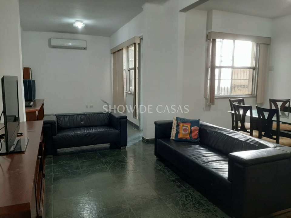 Apartamento à venda com 3 quartos, 130m² - Foto 1