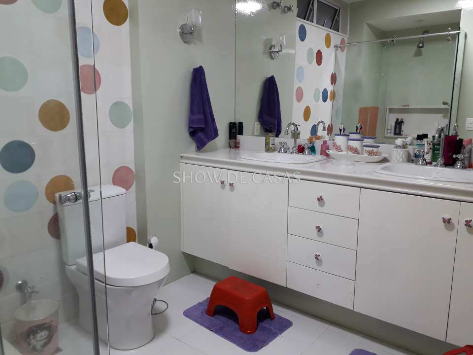 Apartamento à venda com 3 quartos, 182m² - Foto 13