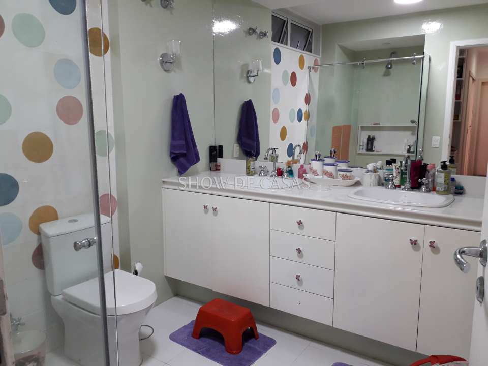 Apartamento à venda com 3 quartos, 182m² - Foto 14