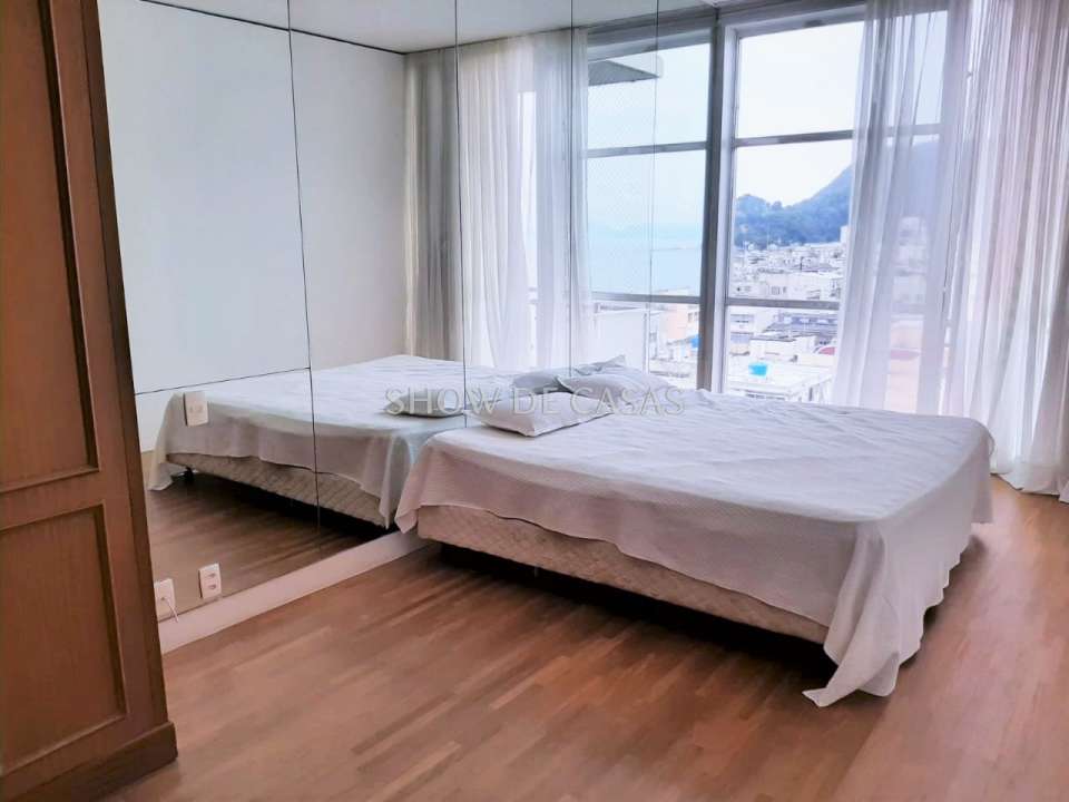 Cobertura à venda com 3 quartos, 400m² - Foto 25