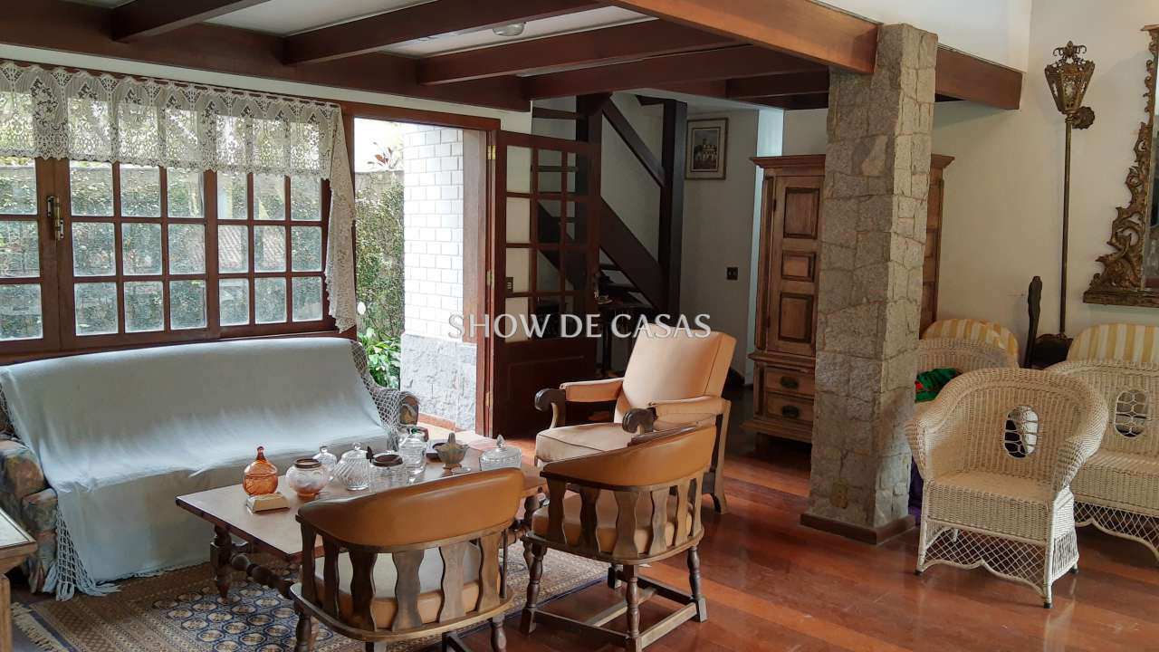 Casa à venda com 5 quartos, 250m² - Foto 5