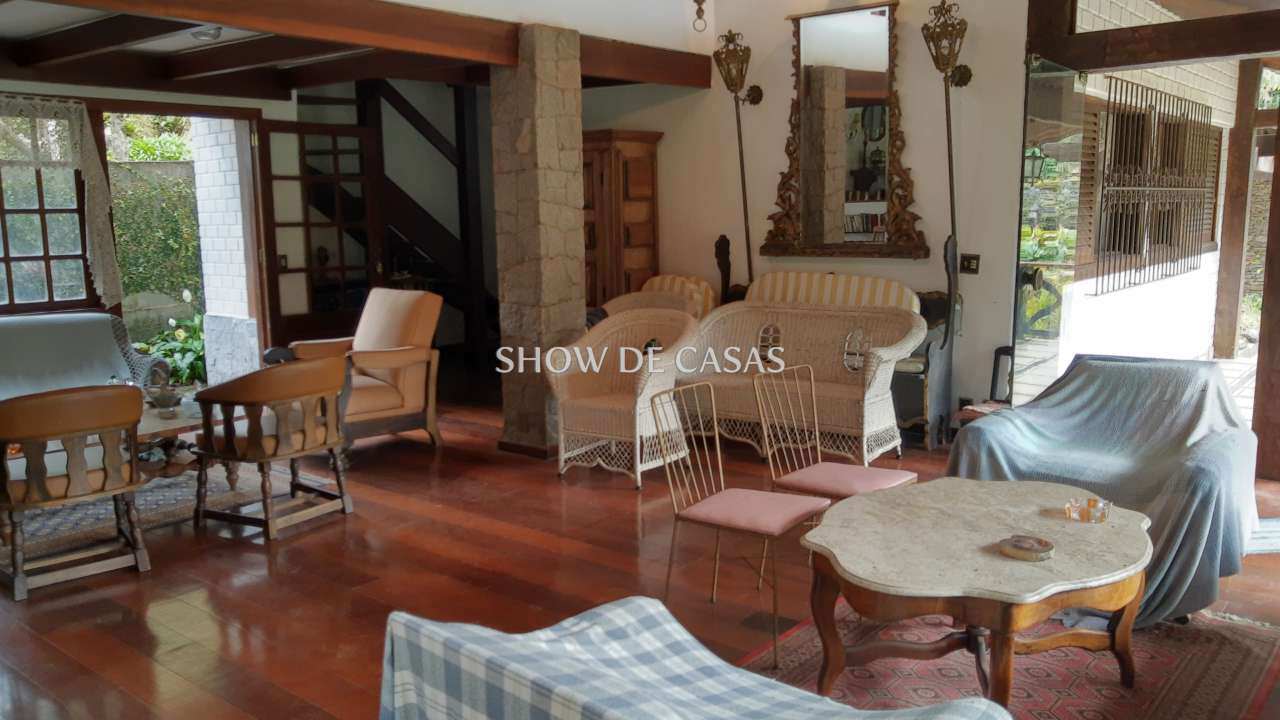 Casa à venda com 5 quartos, 250m² - Foto 6