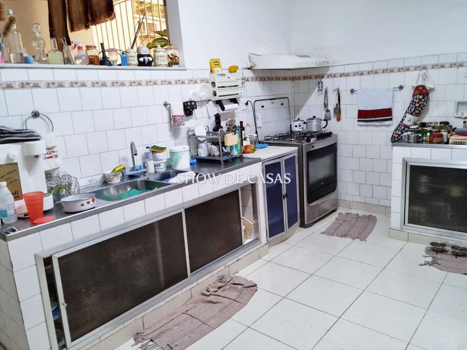 Apartamento à venda com 4 quartos, 200m² - Foto 18