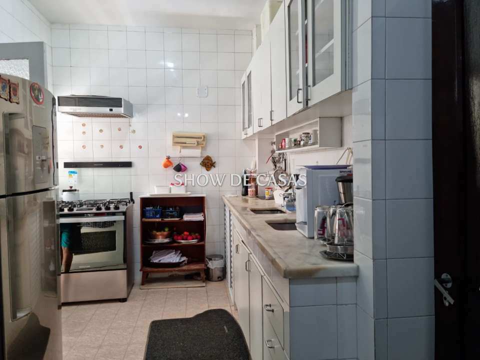 Apartamento à venda com 4 quartos, 205m² - Foto 25