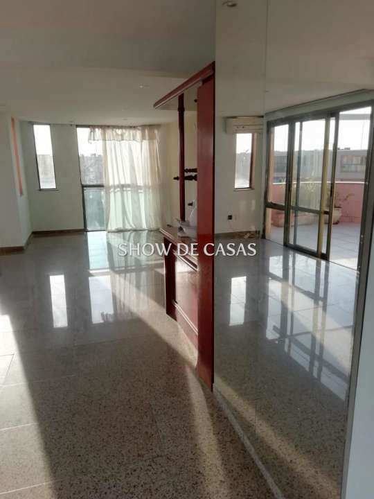 Cobertura à venda com 3 quartos, 200m² - Foto 17