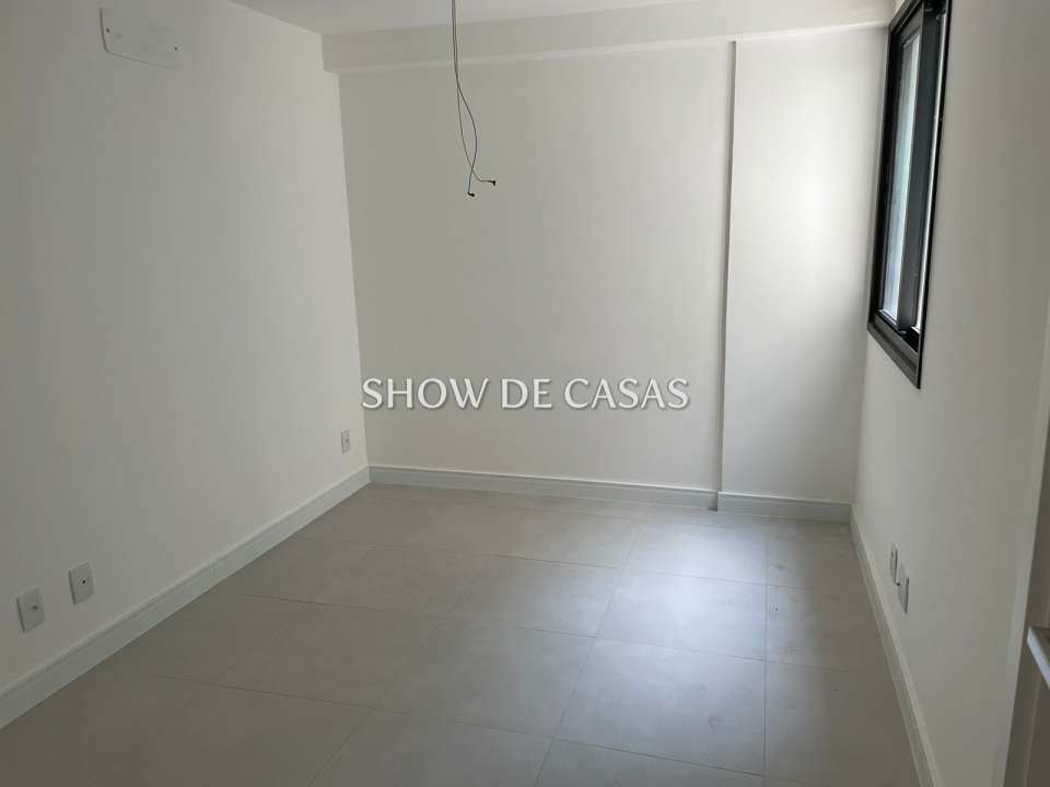 Cobertura à venda com 2 quartos, 180m² - Foto 13