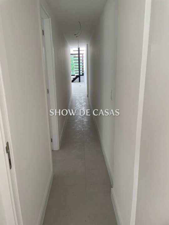 Cobertura à venda com 2 quartos, 180m² - Foto 9