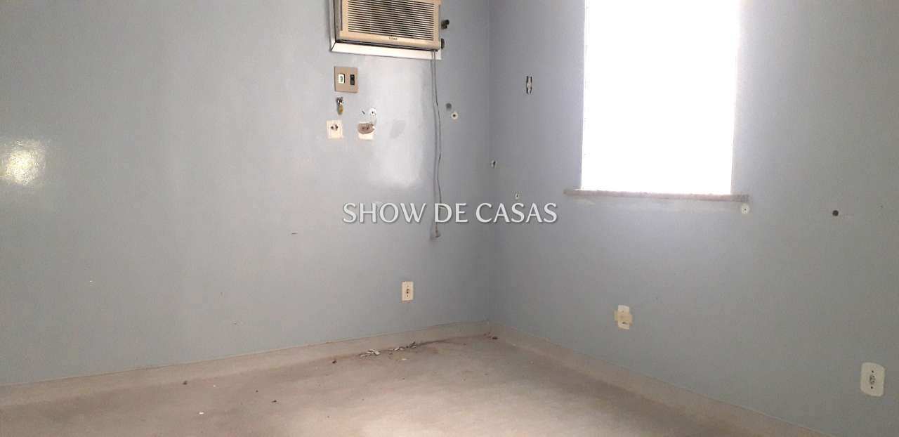 Casa Comercial à venda com 12 quartos, 600m² - Foto 13