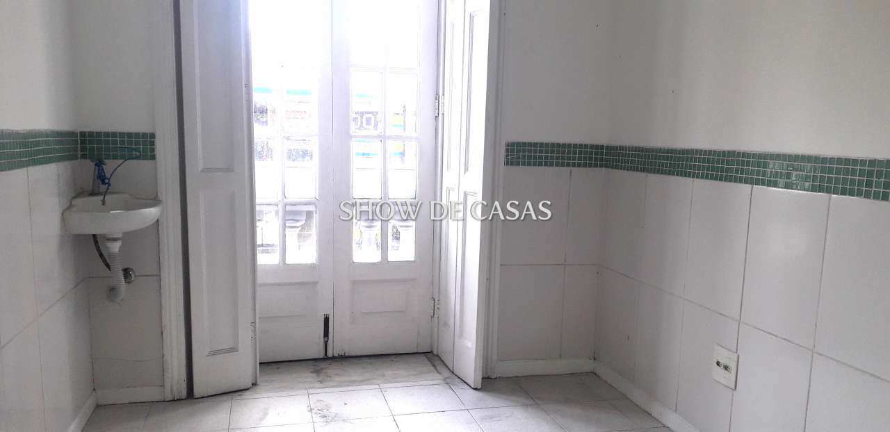 Casa Comercial à venda com 12 quartos, 600m² - Foto 14