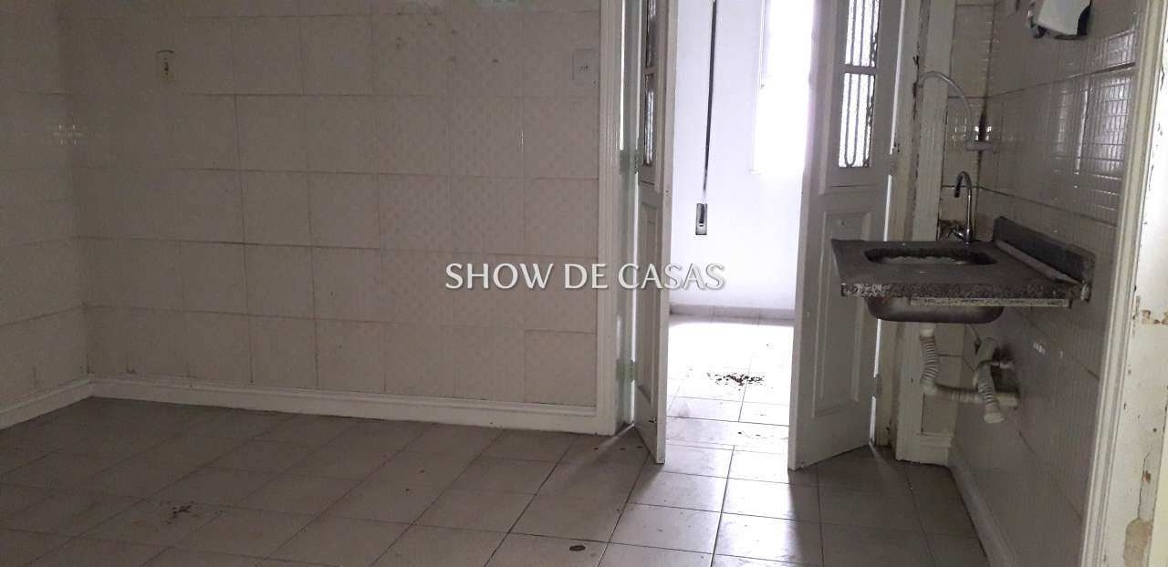 Casa Comercial à venda com 12 quartos, 600m² - Foto 24