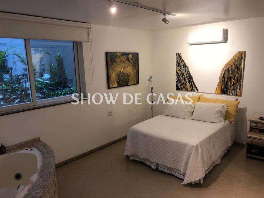 Apartamento à venda com 4 quartos, 224m² - Foto 9