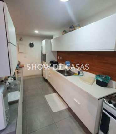 Apartamento à venda com 4 quartos, 232m² - Foto 13