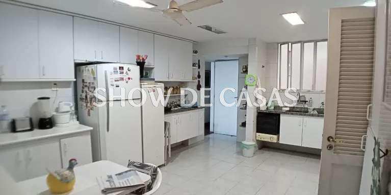 Apartamento à venda com 4 quartos, 240m² - Foto 25