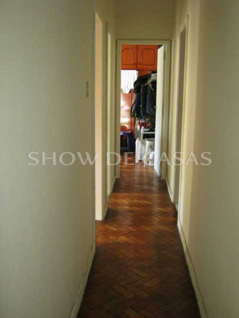 Apartamento à venda com 2 quartos, 75m² - Foto 9