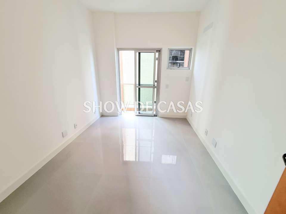 Apartamento à venda com 4 quartos, 185m² - Foto 18