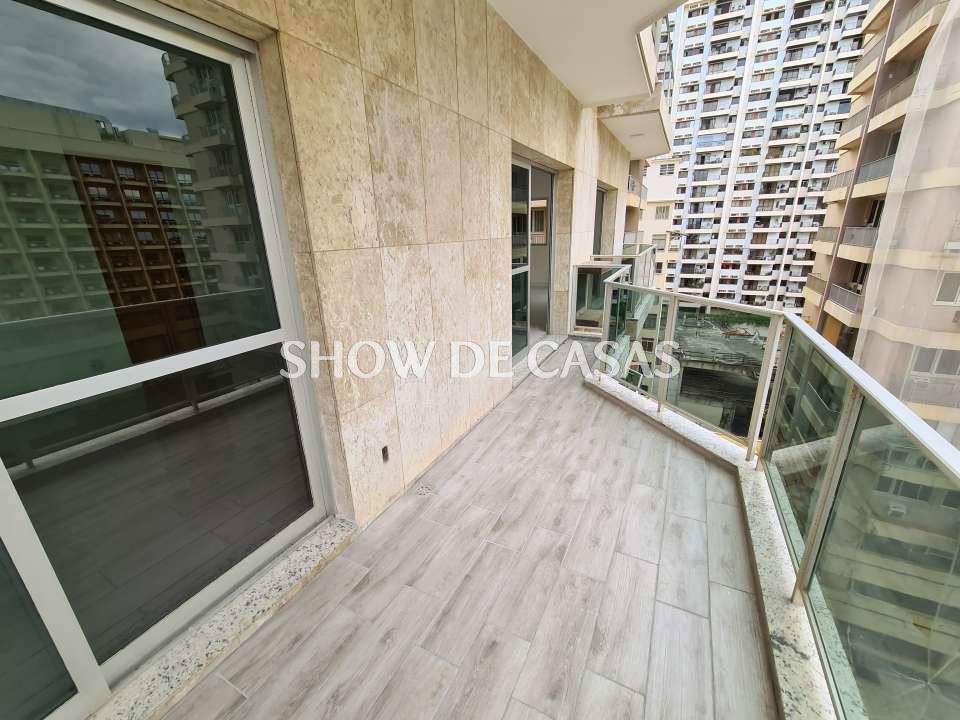 Apartamento à venda com 4 quartos, 185m² - Foto 4