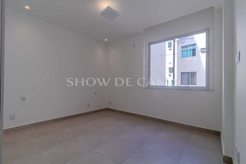 Apartamento à venda com 3 quartos, 135m² - Foto 19