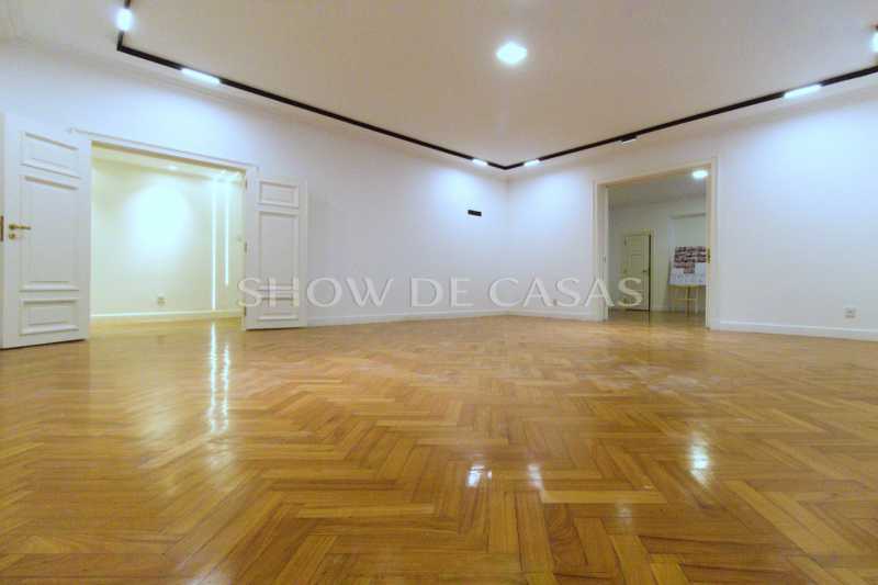 Apartamento à venda com 4 quartos, 420m² - Foto 2