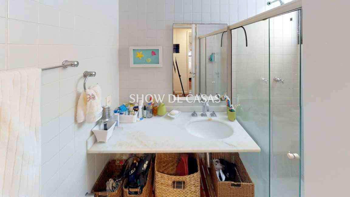 Apartamento à venda com 3 quartos, 237m² - Foto 17