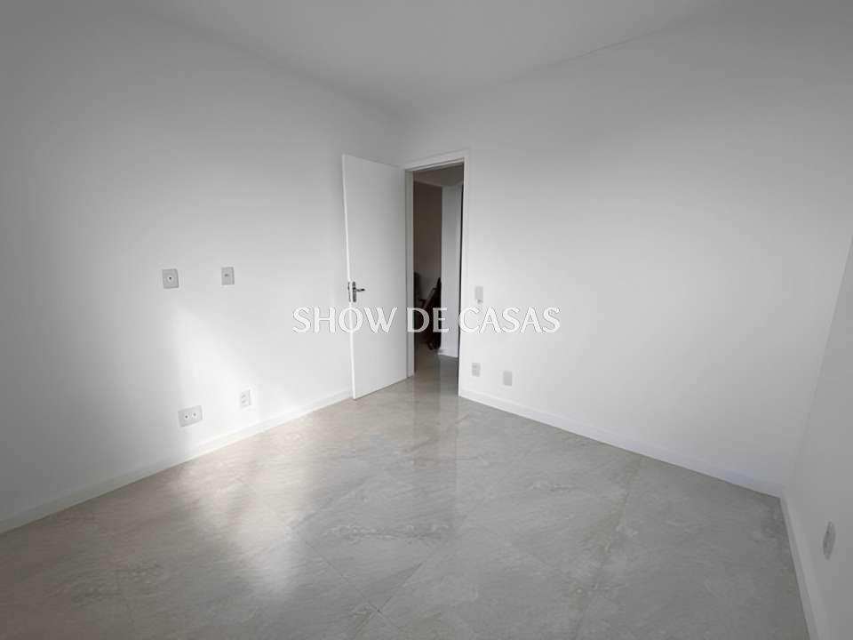 Apartamento à venda com 2 quartos, 75m² - Foto 11