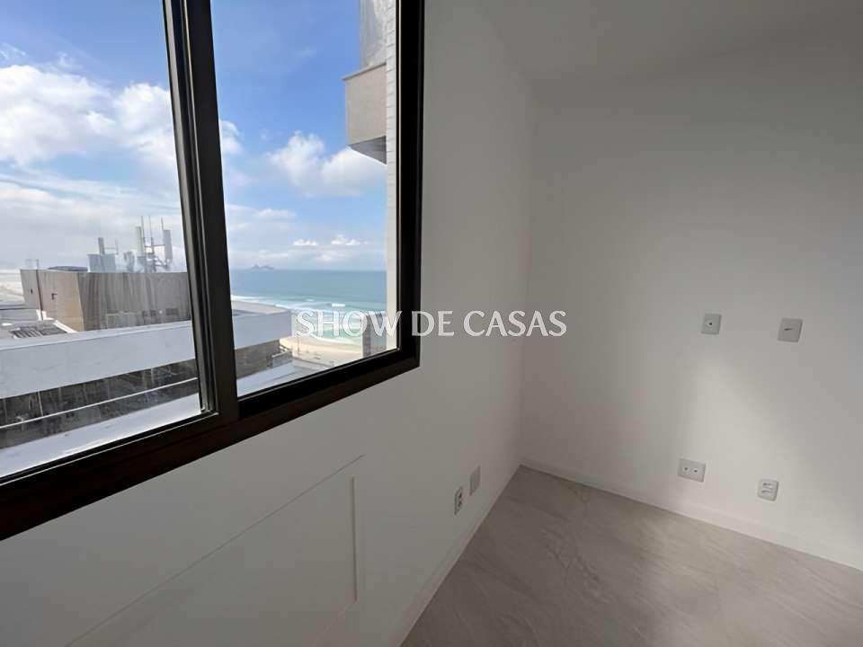 Apartamento à venda com 2 quartos, 75m² - Foto 12